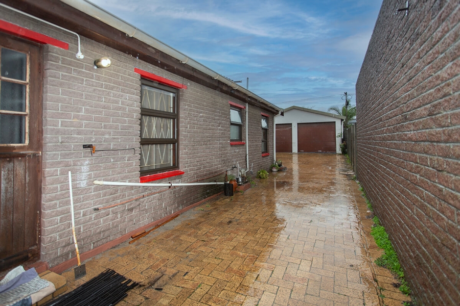 3 Bedroom Property for Sale in Bothasig Western Cape